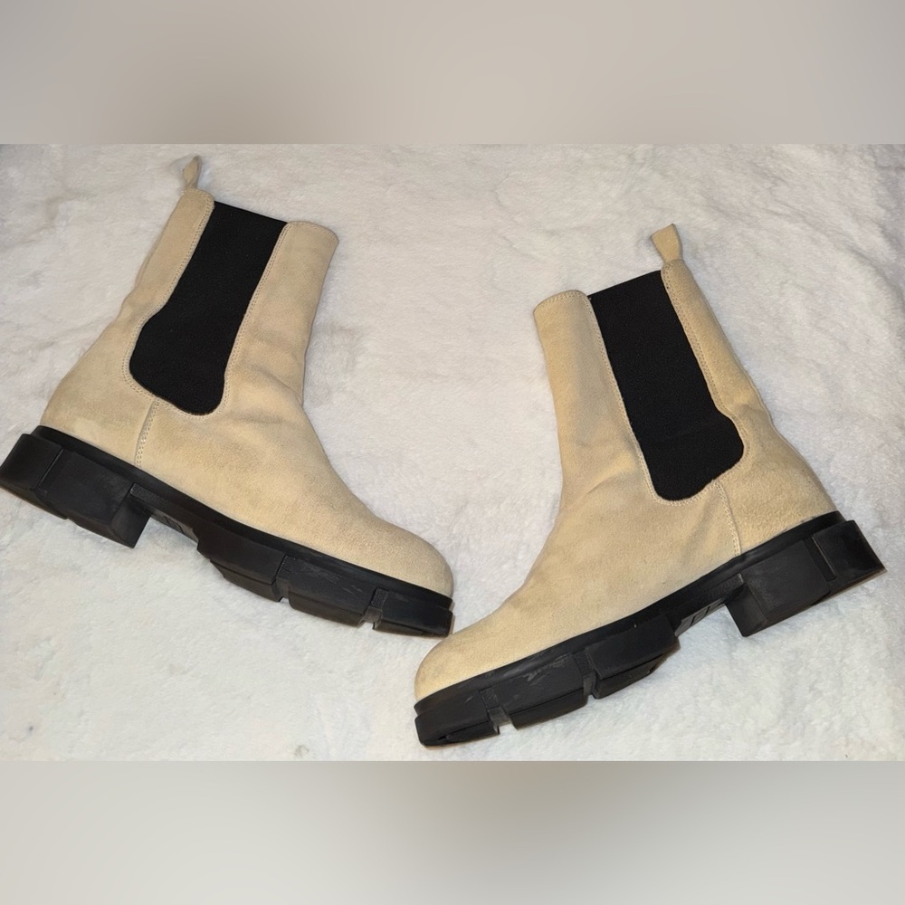 Cruza Tendencia Cream & Black Suede Leather Slip On Boots,Size-(EU)40;(US)9-9.5